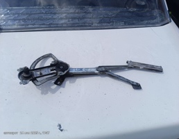 Стеклоподъемник передний левый для Mercedes-Benz 190 (W201) W201 (1982—1993)  запчасти бу