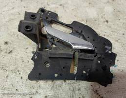 Крючок двери задней правой для Mercedes-Benz E-класс W210/S210 рестайлинг (1999—2003)  запчасти бу