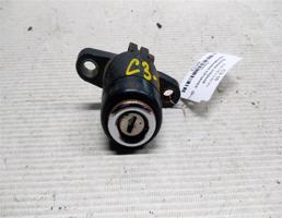 Кнопка открывания багажника личинка для Audi 100 C3 (1982—1988)  запчасти бу