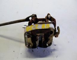 Замок двери передней правой для Mazda 626 GC (1982—1987)  запчасти бу