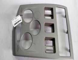 Рамка магнитолы для Renault Logan I (2004—2009)  запчасти бу