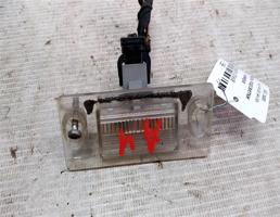 Фонарь подсветки номера для Audi A4 B5 (1994—1999)  запчасти бу