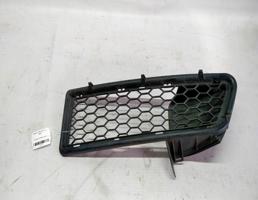 Решетка в бампер левая для Renault Logan I (2004—2009)  запчасти бу