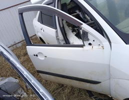 Дверь передняя правая для Ford Focus I (1998—2004)  запчасти бу