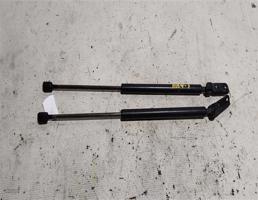 Амортизатор двери багажника км-т для VOLKSWAGEN Passat B4 (1993—1997)  запчасти бу