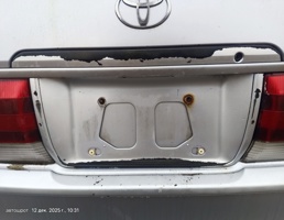Рамка под номер для Toyota Hiace Regius I (1997—1999)  запчасти бу