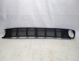 Решетка в бампер центральная для Nissan Almera N16 00-06г  запчасти бу