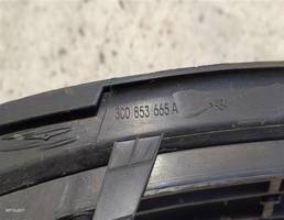 Решетка в бампер левая для VOLKSWAGEN Passat B6 (2005—2010)  запчасти бу