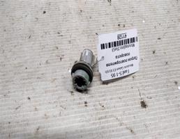 Патрон повторителя поворота для Mitsubishi Galant VII (1992—1997)  запчасти бу