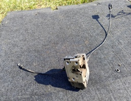 Замок двери задней правой для Renault Megane II (2002—2006)  запчасти бу