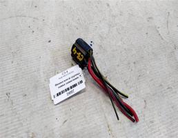 Фишка контактной группы для Audi 100 C3 (1982—1988)  запчасти бу