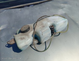 Бачок омывателя лобового стекла для Seat Ibiza I (1984—1993)  запчасти бу