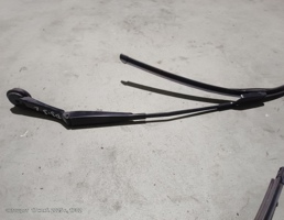 Поводок стеклоочистителя передний левый для Ford Focus III (2011—2015)  запчасти бу