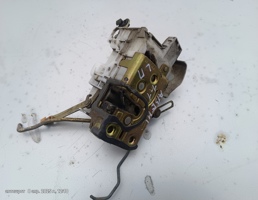 Замок двери передней левой для Toyota Avensis T220 рестайлинг (2000—2003)  запчасти бу