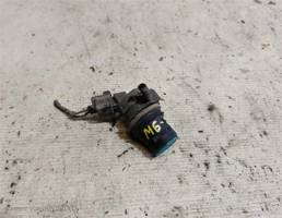 Насос омывателя для Mazda 6 GG рестайлинг (2005—2008)  запчасти бу