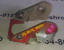 Кронштейн бампера переднего правый для Audi 80 B4 (1991—1996)  запчасти бу