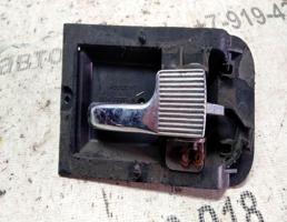 Крючок двери передней правой для Audi 100 C3 (1982—1988)  запчасти бу