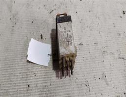 Реле перегрузки для Mercedes-Benz 190 (W201) W201 (1982—1993)  запчасти бу