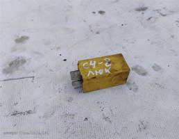 Реле люка для Audi 100 C4 91-94г  запчасти бу
