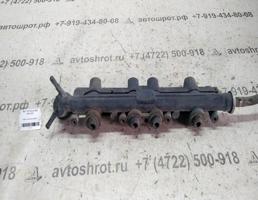 Рампа топливная для VOLKSWAGEN Passat B3 (1988—1993)  запчасти бу