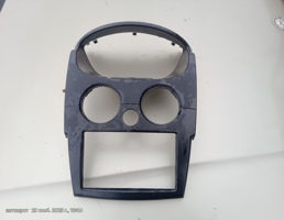 Рамка магнитолы для Chevrolet Spark M200 (2005—2009)  запчасти бу