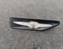 Повторитель на крыло правый белый для KIA Rio III (2011—2015)  запчасти бу