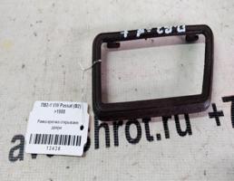 Рамка крючка двери для VOLKSWAGEN Passat B2 (1980—1988)  запчасти бу
