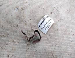 Крепление радиатора для Mercedes-Benz E-класс W124/S124/C124/A124 (1984—1997)  запчасти бу