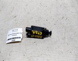 Датчик включения стоп сигнала для VOLKSWAGEN Passat B3 (1988—1993)  запчасти бу