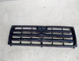 Решетка радиатора для Mitsubishi Pajero II (1991—1997)  запчасти бу