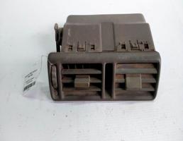 Дефлектор торпедо центральный для Opel Vectra A (1988—1995)  запчасти бу