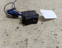 Кнопка откидывания подголовника для Mercedes-Benz E-класс W124/S124/C124/A124 (1984—1997)  запчасти бу