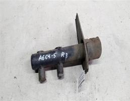 Кронштейн бампера заднего правый для Audi A6 C4 (1994—1997)  запчасти бу