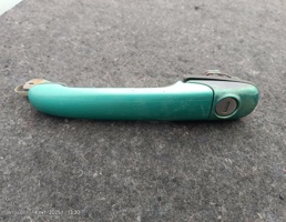 Ручка двери наружная передней левой для VOLKSWAGEN Polo III (1994—2002)  запчасти бу