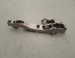 Крепление ручки двери наружней предней левой для Citroen C4 I (2004—2014)  запчасти бу