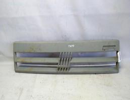 Решетка радиатора для Fiat Tipo 160 (1987—1995)  запчасти бу