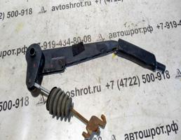 Рычаг стояночного тормоза для Audi 80 B4 (1991—1996)  запчасти бу