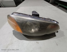Фара правая для Honda HR-V GH (1998—2001)  запчасти бу