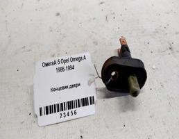 Концевик двери для Opel Omega A (1984—1994)  запчасти бу