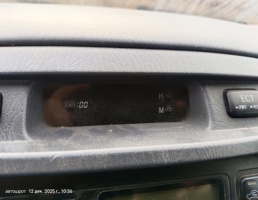 Часы для Toyota Hiace Regius I (1997—1999)  запчасти бу