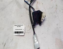 Концевик ручки двери для Honda Accord V 93-96г  запчасти бу