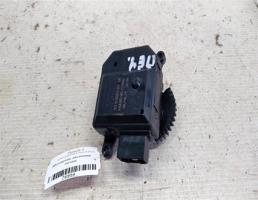 Моторчик заслонки печки для VOLKSWAGEN Polo V (2009—2015)  запчасти бу