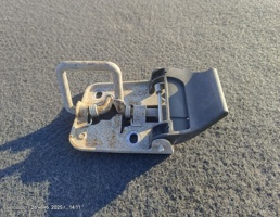 Ограничитель капота для Skoda Rapid I (2012—2017)  запчасти бу