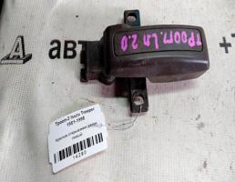 Крючок двери левой для Isuzu Trooper 81-88г  запчасти бу