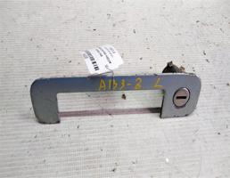 Накладка ручки наружней передней левой для Audi 80 B3 (1986—1991)  запчасти бу