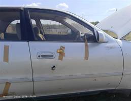 Дверь передняя правая для Toyota Cresta X90 (1992—1996)  запчасти бу