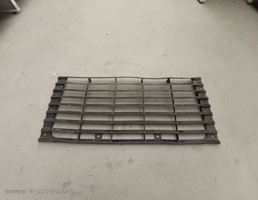 Решетка радиатора для Land Rover Defender I (1983—2007)  запчасти бу