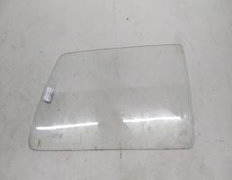Стекло кузовное глухое правое для Ford Sierra I (1982—1989)  запчасти бу