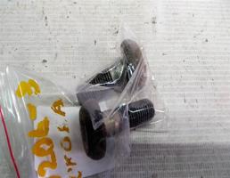 Болт крепления скобы суппорта для Peugeot 206 I (1998—2012)  запчасти бу