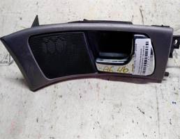 Крючок двери передней правой для Audi A6 C5 97-04г  запчасти бу